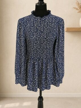 Smocked V-Neck Women's Top in Navy and White